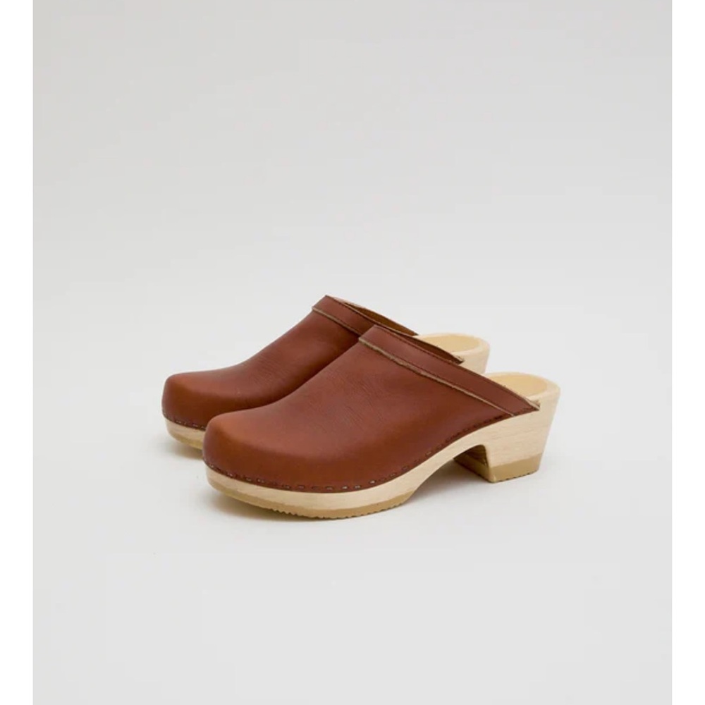 Old School Clog on Mid Heel in Bourbon Sz 38 No. 6